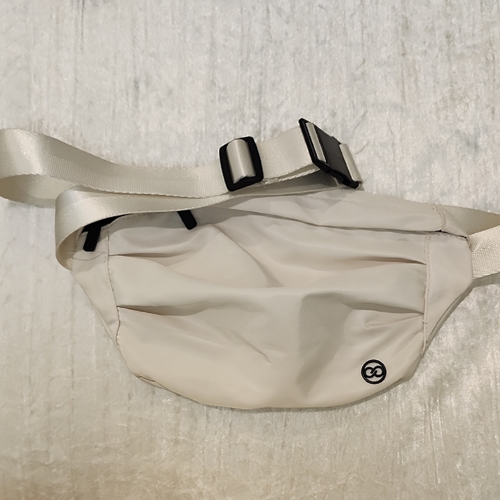 Elegant Cream Crossbody Bag
